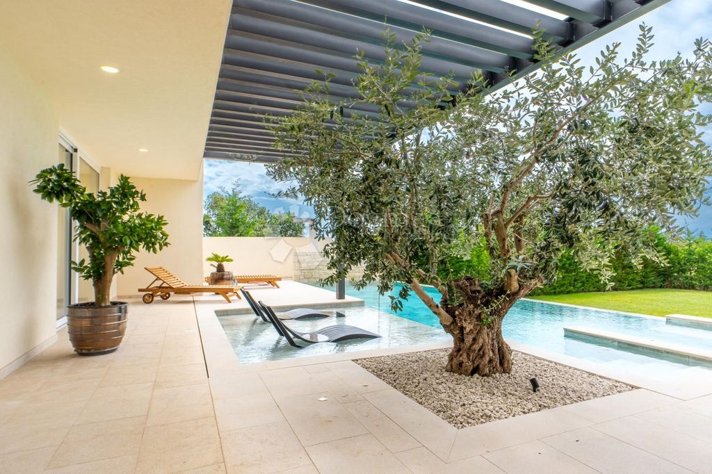 Luxury House for sale in Kanfanar, 0 €, Photo 4