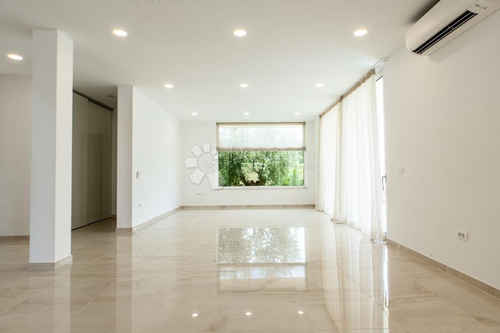 Luxury House for sale in Kanfanar, 0 €, Photo 7