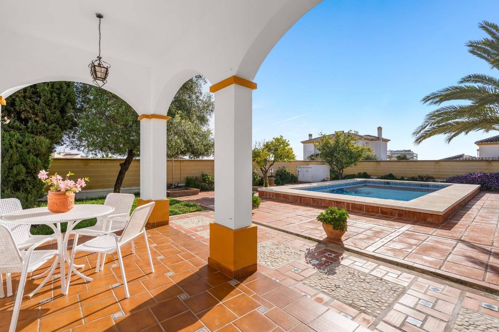 Luxury House for sale in Benalmádena, 950 000 €, Photo 4