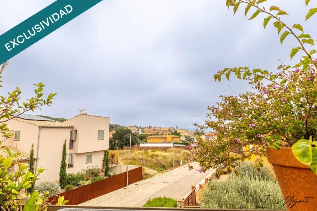 Luxury House for sale in La Bisbal d'Empordà, 419 000 €, Photo 2