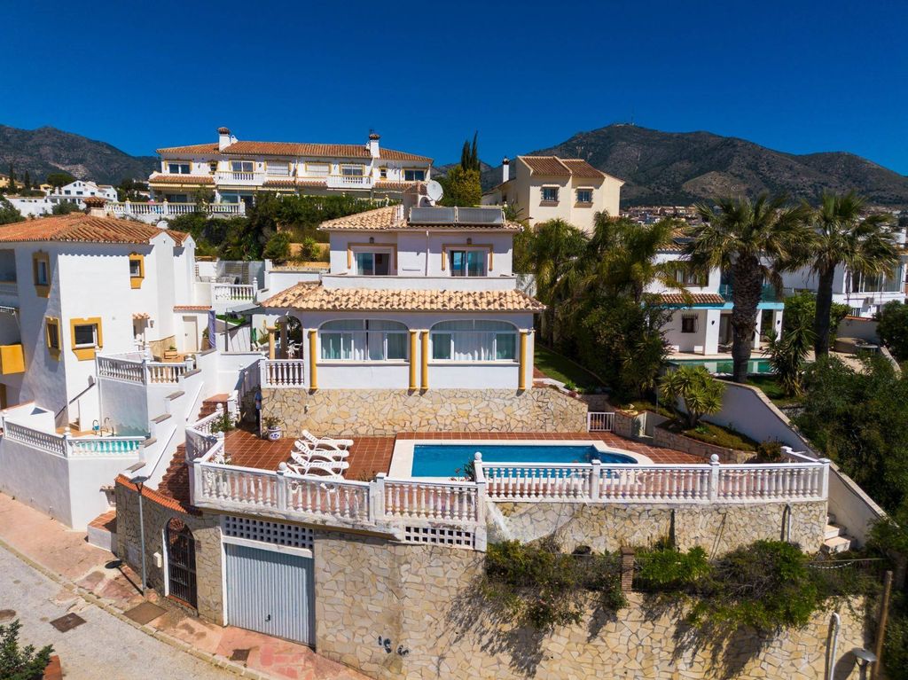 Maison de luxe à vendre à Fuengirola, 1 120 000 €, Photo 1