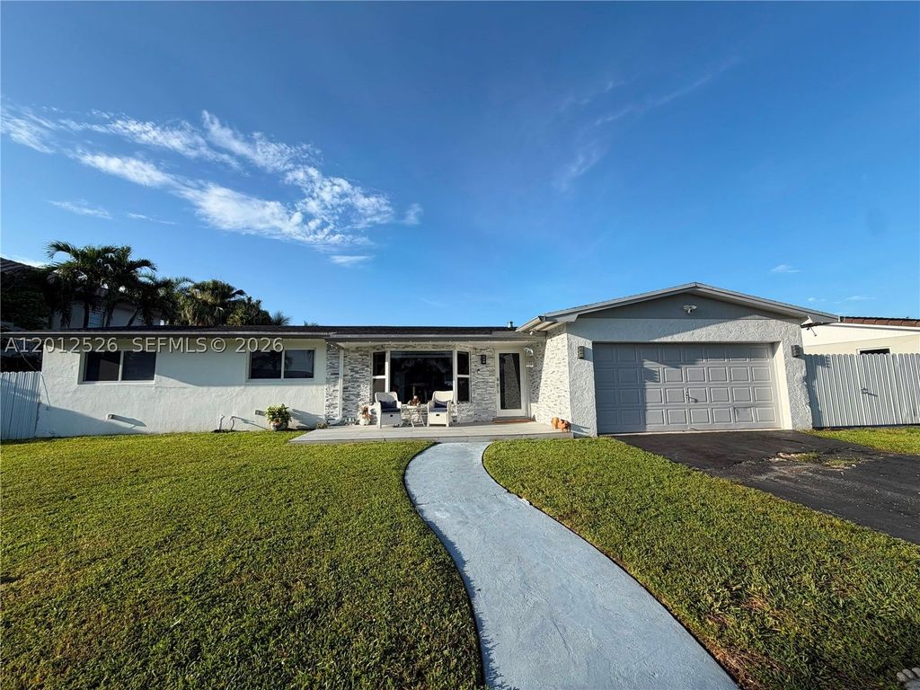 Maison de luxe à vendre à Miami, 786 416 €, Photo 1