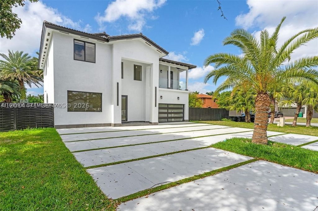 Maison de luxe à vendre à Miami, 1 074 338 €, Photo 1