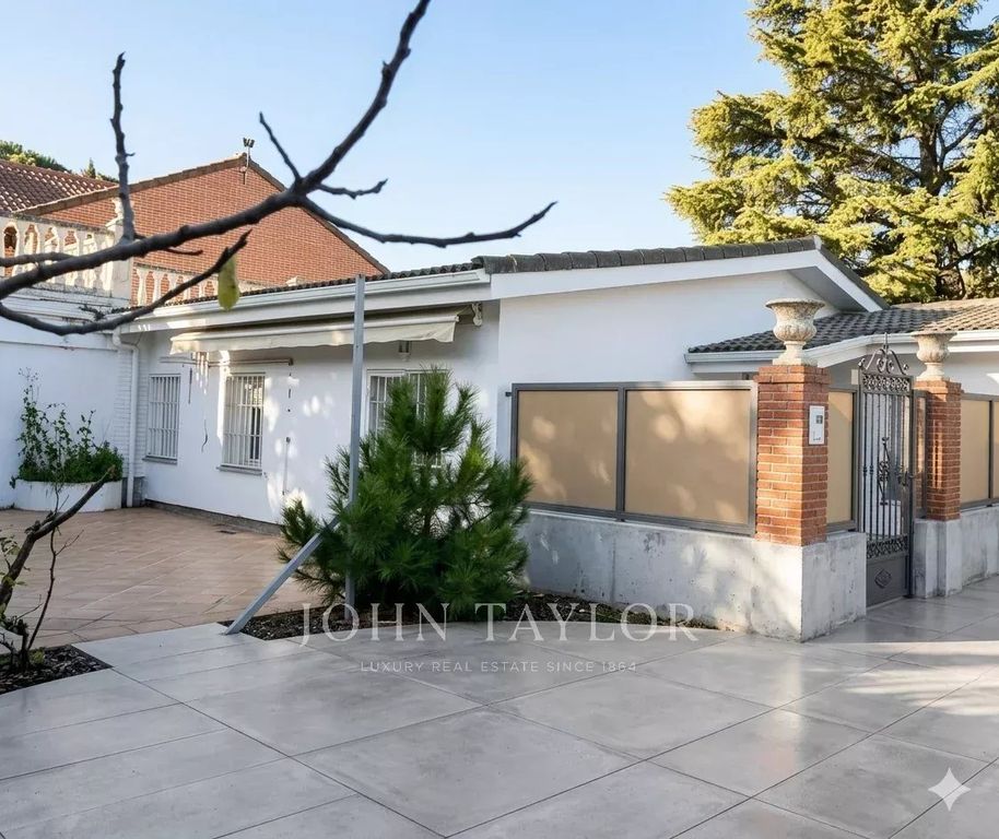 Maison de luxe à vendre à Majadahonda, 900 000 €, Photo 4