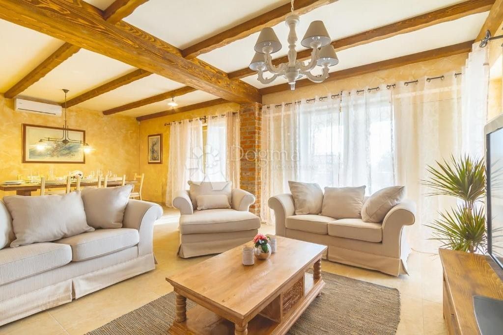 Maison de luxe à vendre à Krk, 615 000 €, Photo 6