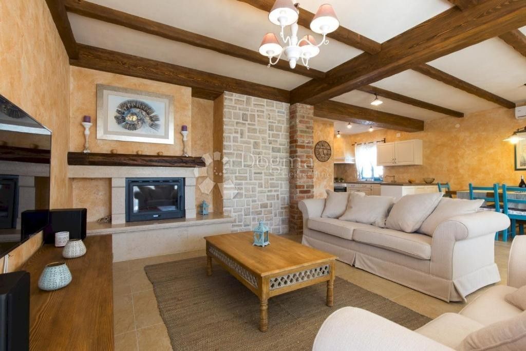 Maison de luxe à vendre à Krk, 615 000 €, Photo 7