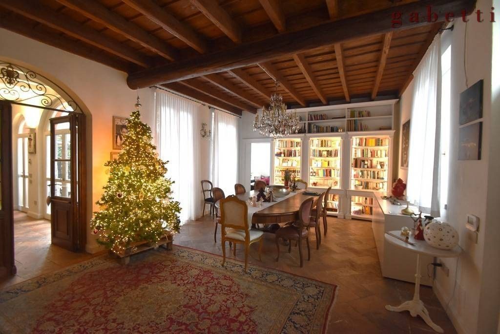 Luxury House for sale in Magenta, 695 000 €, Photo 1