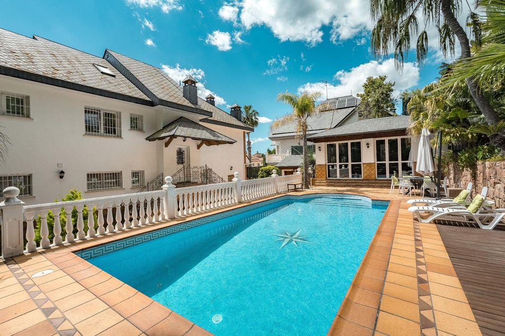 Luxury House for sale in Pallejà, 1 100 000 €, Photo 1