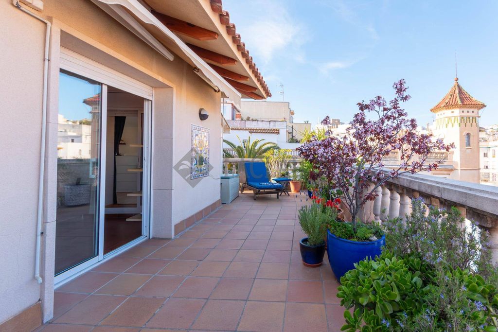 Luxury Apartment for sale in Sitges, 445 000 €, Photo 1