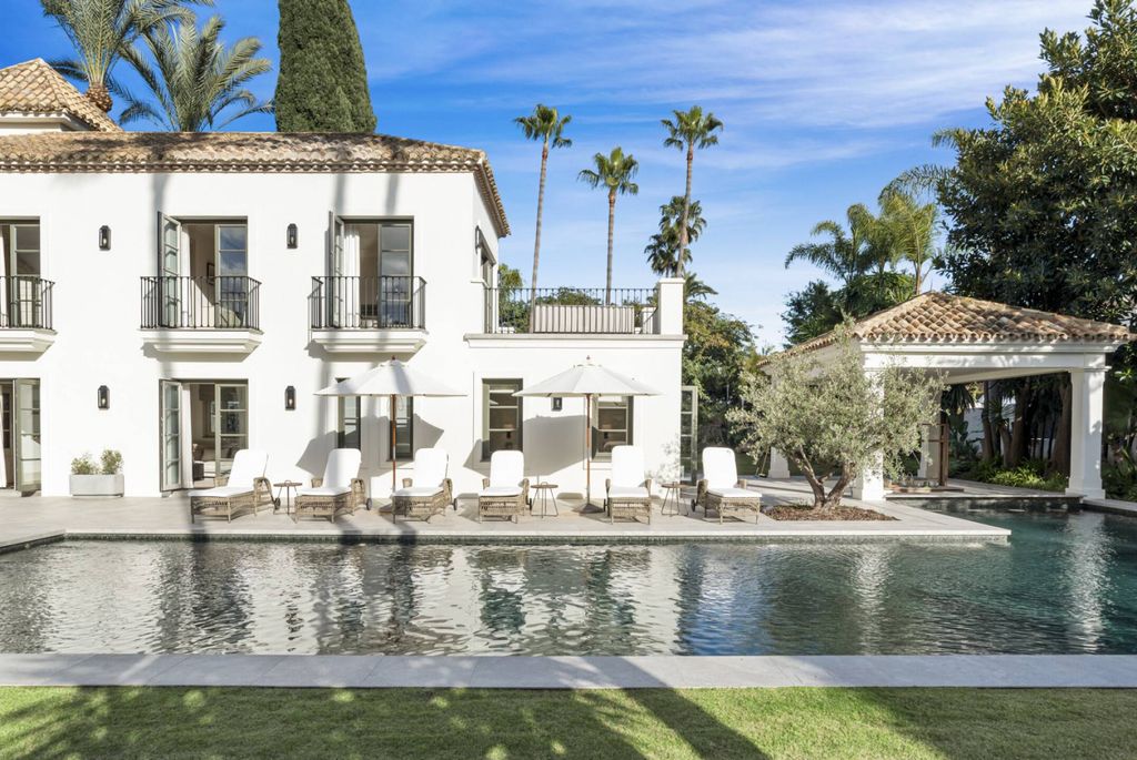 Luxury House for sale in Nueva Andalucia, 11 750 000 €, Photo 2