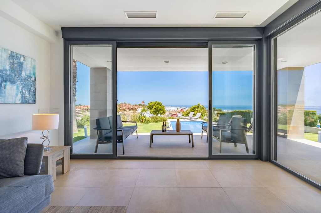 Luxury House for sale in Manilva, 1 150 000 €, Photo 3