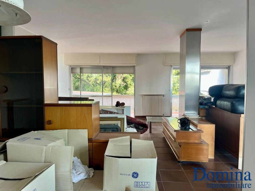 Luxury Apartment for sale in Massa, 850 000 €, Photo 3