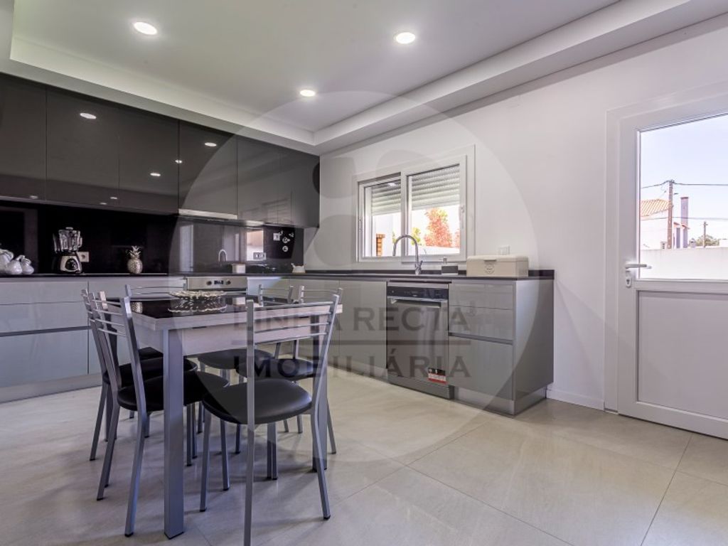 Luxury House for sale in Seixal, 625 000 €, Photo 4
