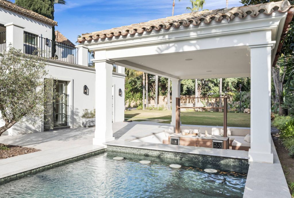 Luxury House for sale in Nueva Andalucia, 11 750 000 €, Photo 5