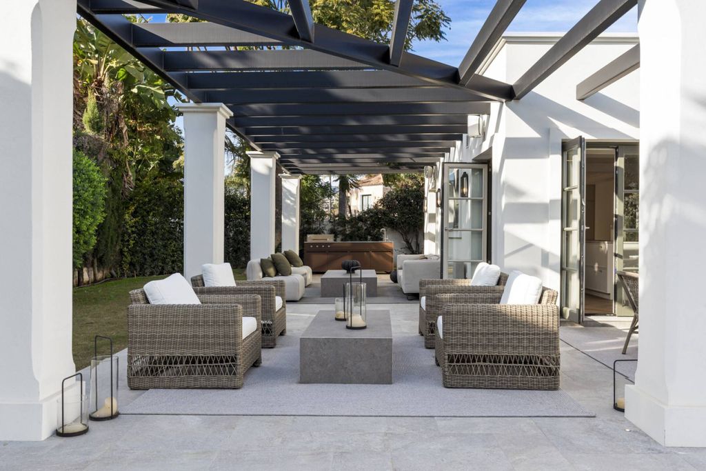 Luxury House for sale in Nueva Andalucia, 11 750 000 €, Photo 7