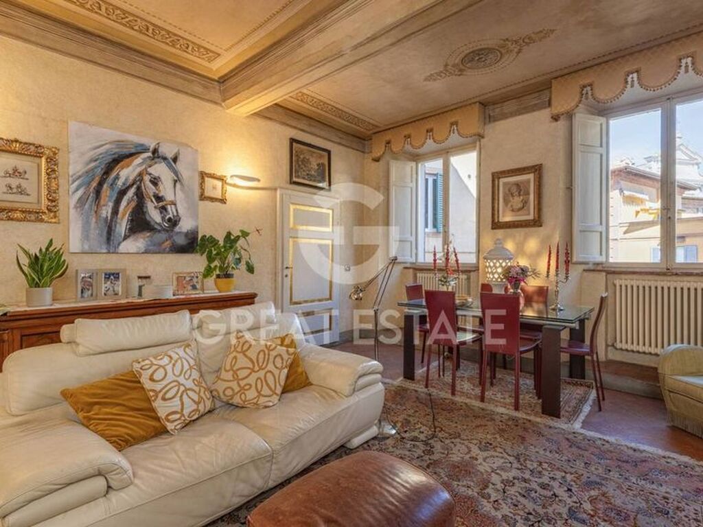 Luxury Apartment for sale in Siena, 630 000 €, Photo 1