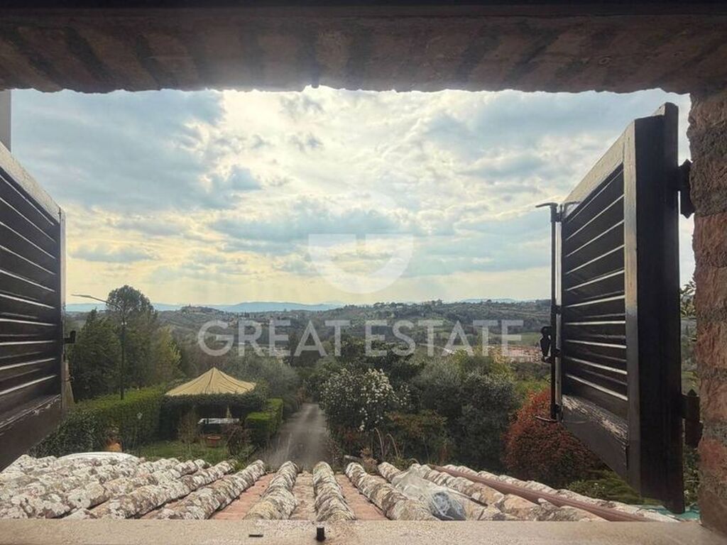 Luxury Apartment for sale in Siena, 590 000 €, Photo 1