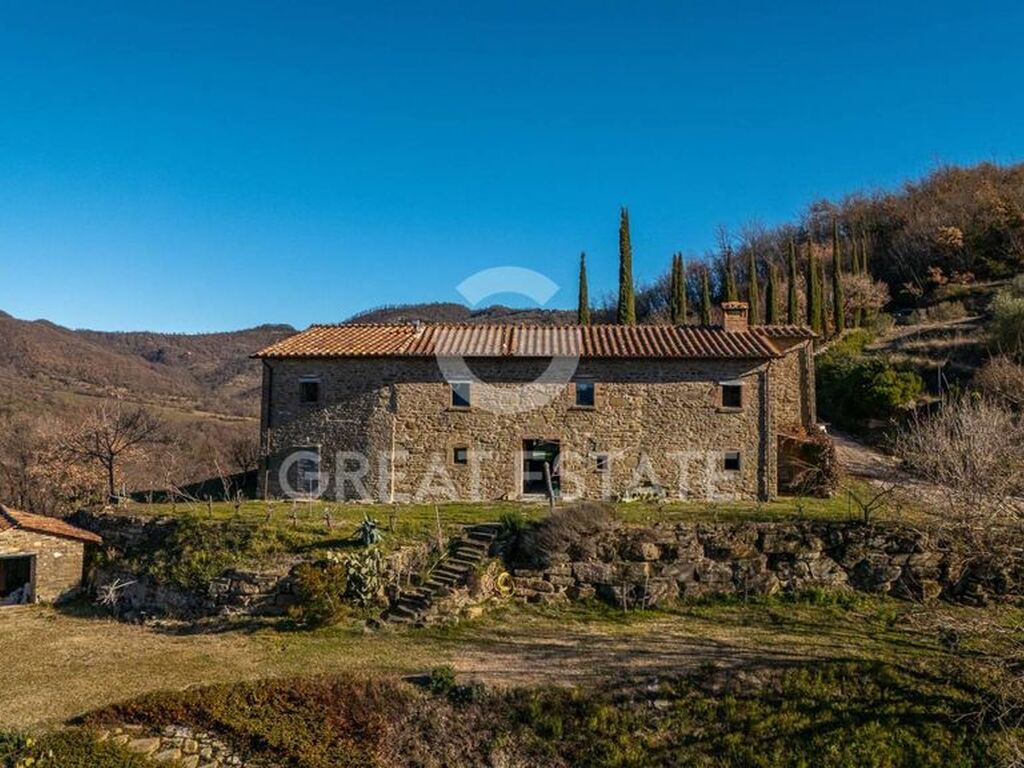Luxury House for sale in Gubbio, 700 000 €, Photo 1