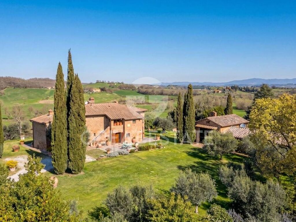 Luxury House for sale in Chiusi, 1 550 000 €, Photo 1