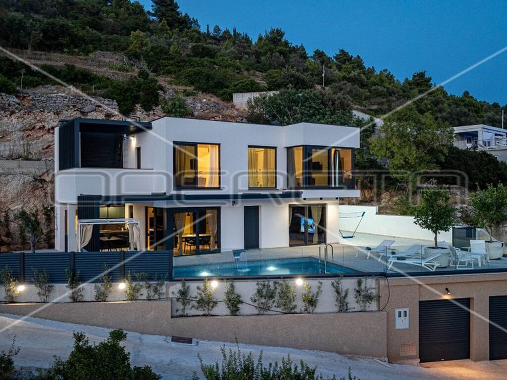 Luxury House for sale in Vela Luka, 990 000 €, Photo 2