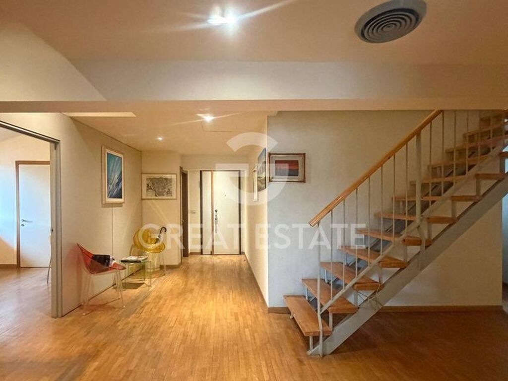 Luxury Apartment for sale in Siena, 625 000 €, Photo 2