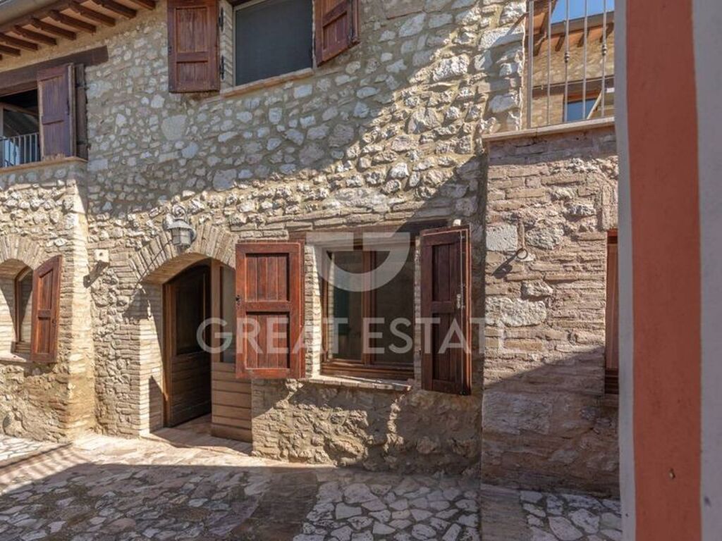 Luxury House for sale in Trevi, 560 000 €, Photo 6