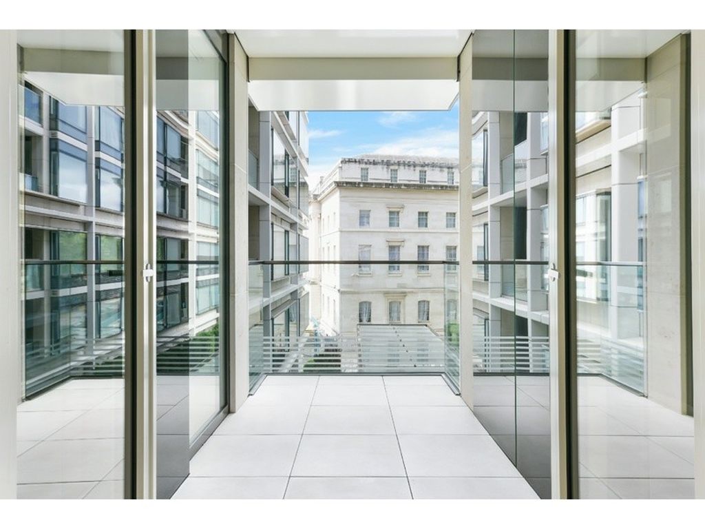 Luxury Apartment for sale in London, 1 153 016 €, Photo 2