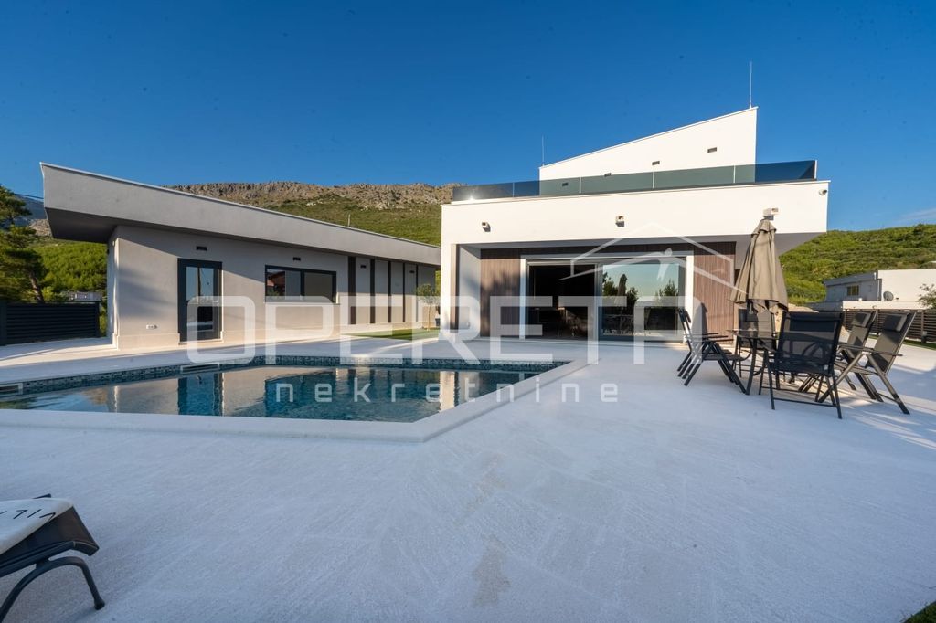 Maison de luxe à vendre à Split, 1 700 000 €, Photo 1
