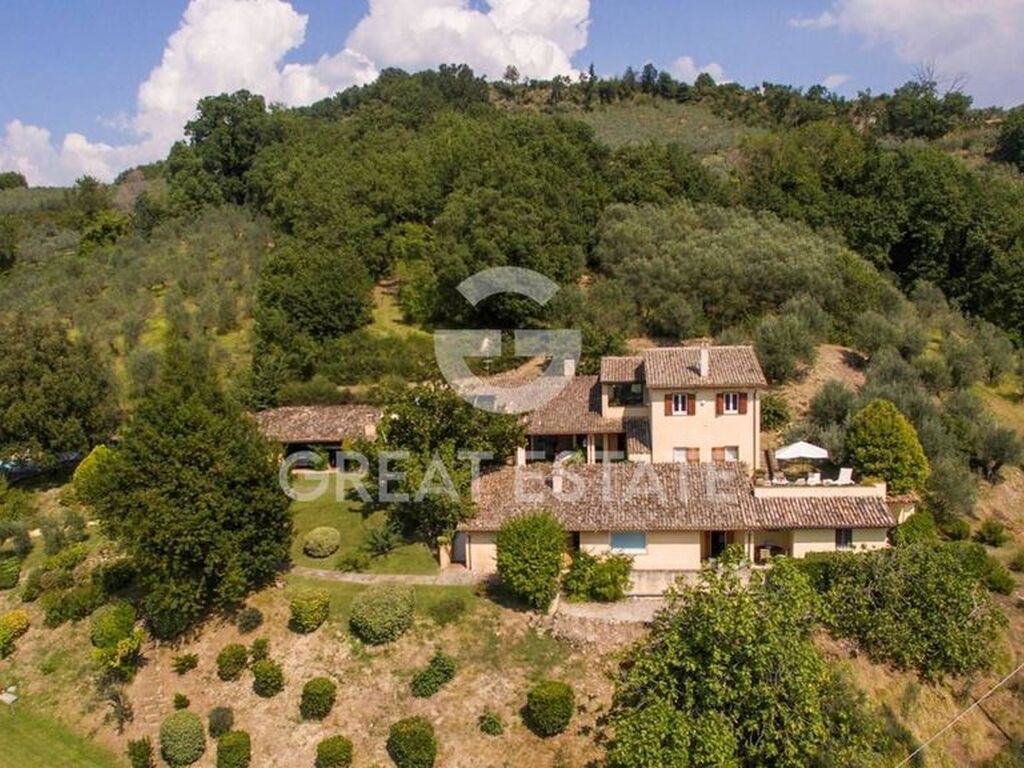 Maison de luxe à vendre à Foligno, 1 150 000 €, Photo 1