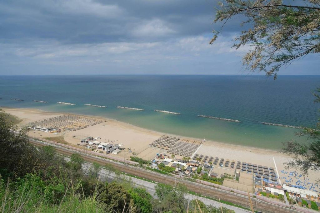 Luxury House for sale in Pesaro, 800 000 €, Photo 6
