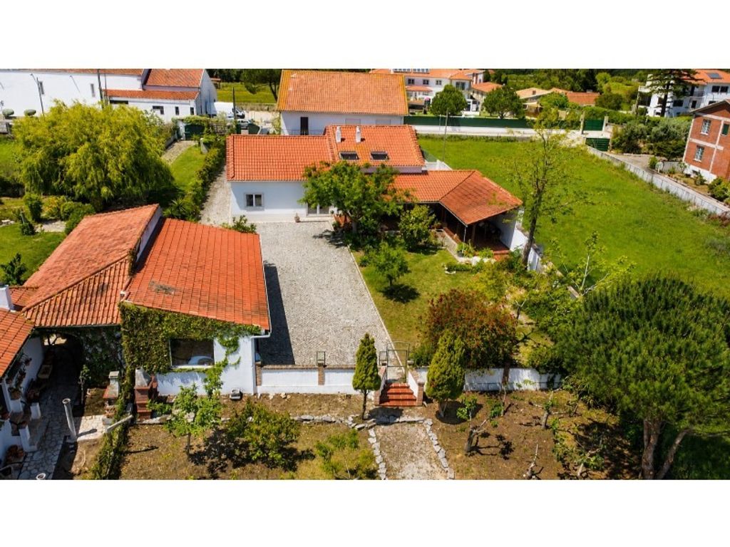 Luxury House for sale in Alcobaça, 420 000 €, Photo 1