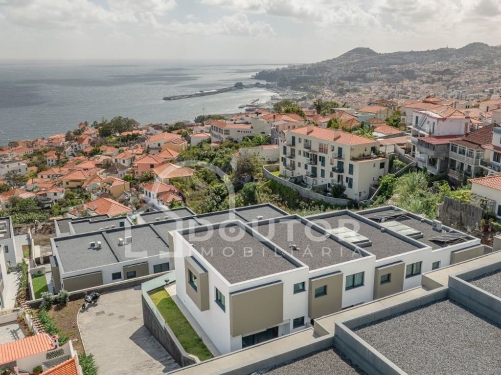 Maison de luxe à vendre à Funchal, 850 000 €, Photo 1