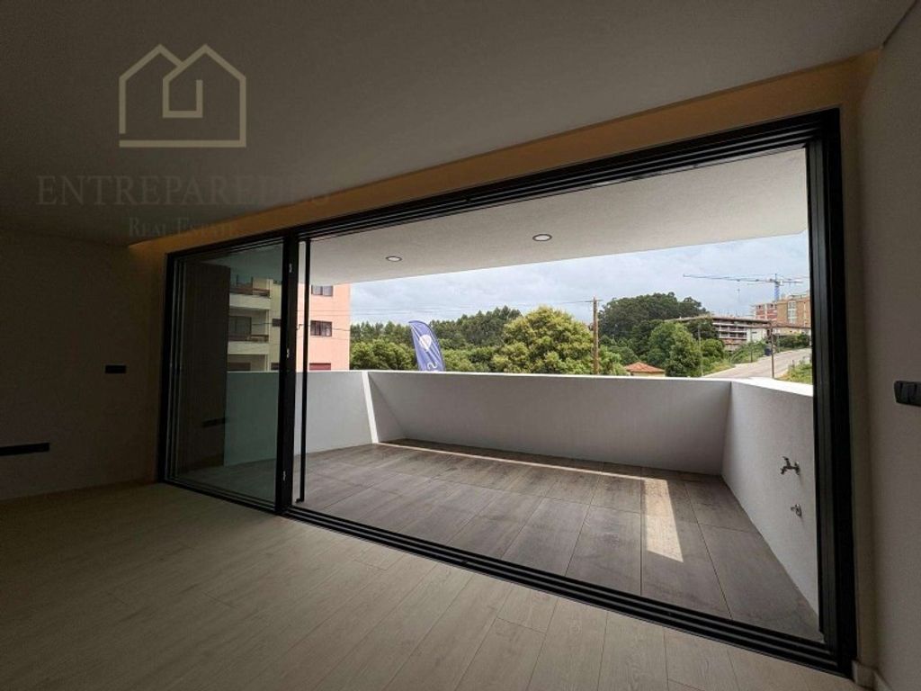 Luxury Apartment for sale in Gondomar, 558 000 €, Photo 2