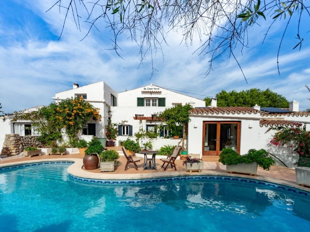 Luxury House for sale in Es Castell, 1 595 000 €, Photo 1