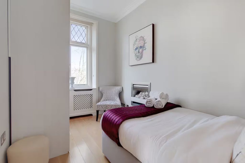 Luxury Apartment for sale in London, 865 000 €, Photo 3