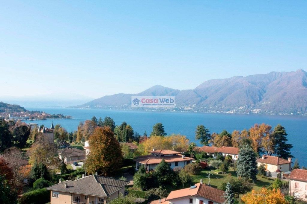 Luxury House for sale in Luino, 1 800 000 €, Photo 1