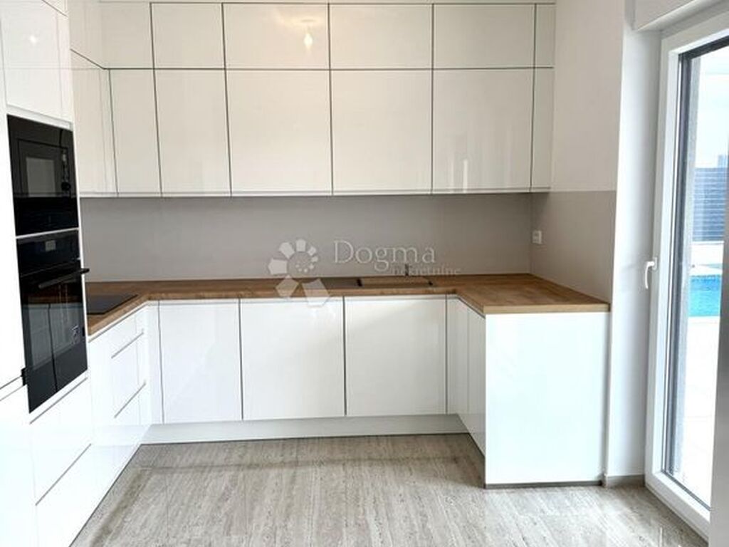 Luxury Apartment for sale in Novigrad, 525 000 €, Photo 4