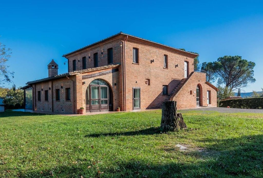 Luxury House for sale in Chiusi, 1 490 000 €, Photo 1