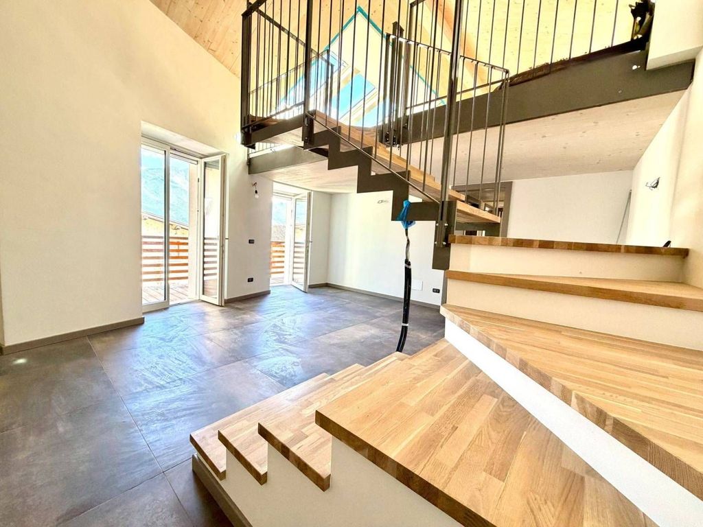 Luxury Apartment for sale in Riva Del Garda, 630 000 €, Photo 4