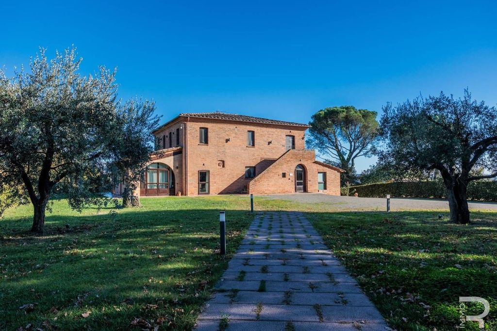 Luxury House for sale in Chiusi, 1 490 000 €, Photo 5