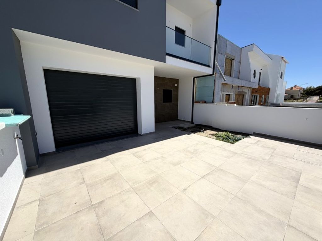 Maison de luxe à vendre à Torres Vedras, 480 000 €, Photo 2