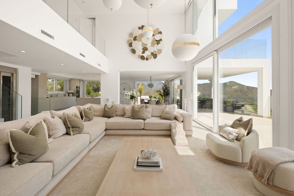 Luxury House for sale in Marbella, 2 899 000 €, Photo 2