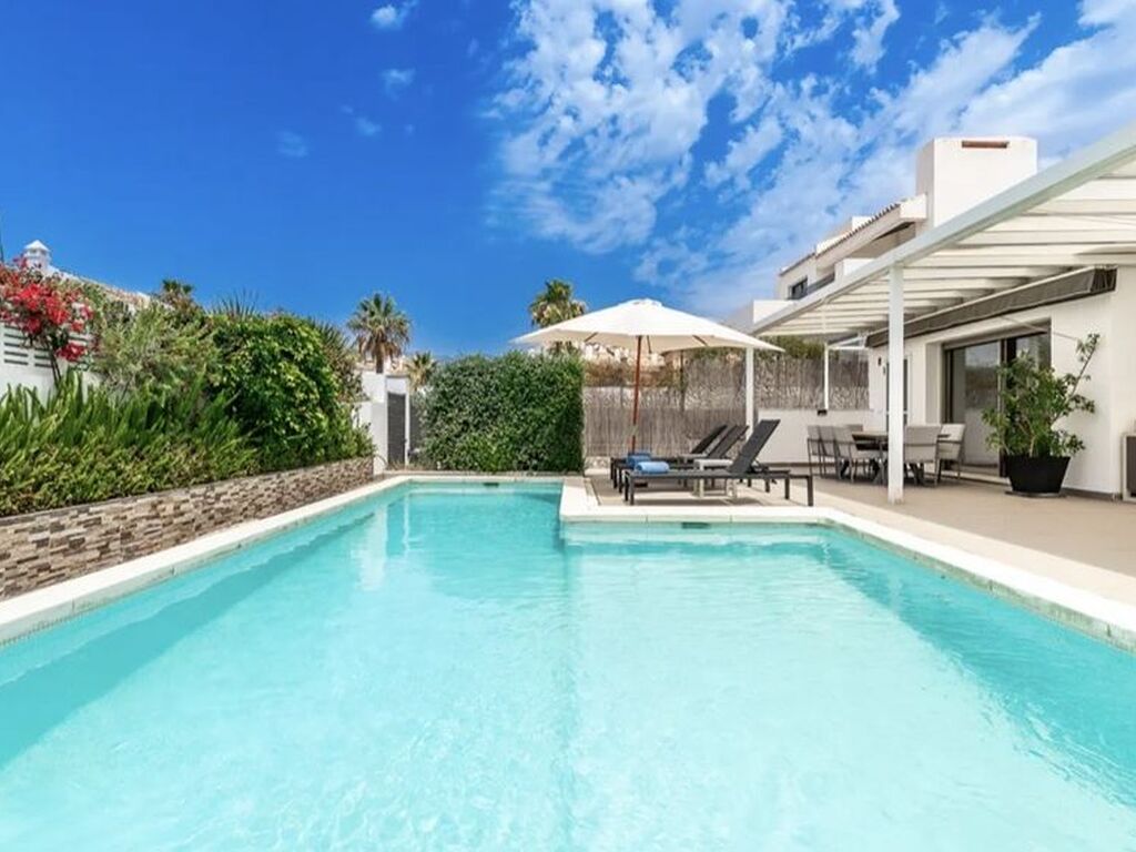 Maison de luxe à vendre à Marbella, 1 650 000 €, Photo 2