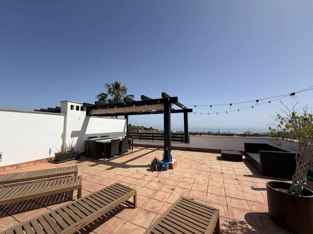 Maison de luxe à vendre à Marbella, 795 000 €, Photo 2