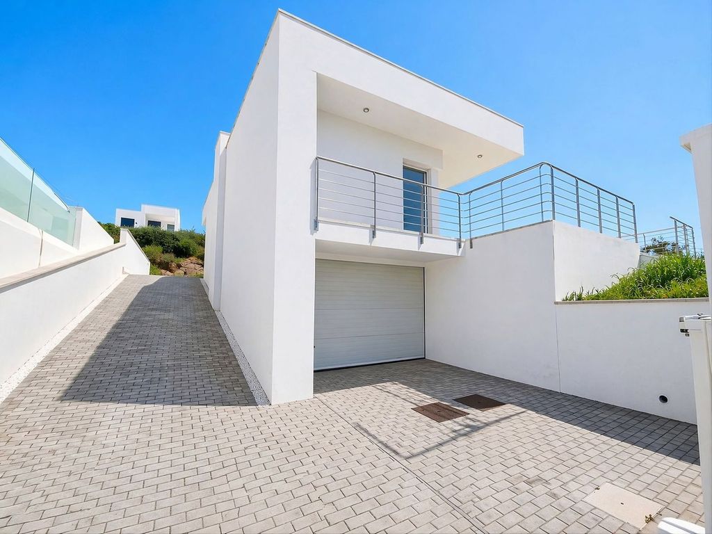 Luxury House for sale in Manilva, 650 000 €, Photo 4