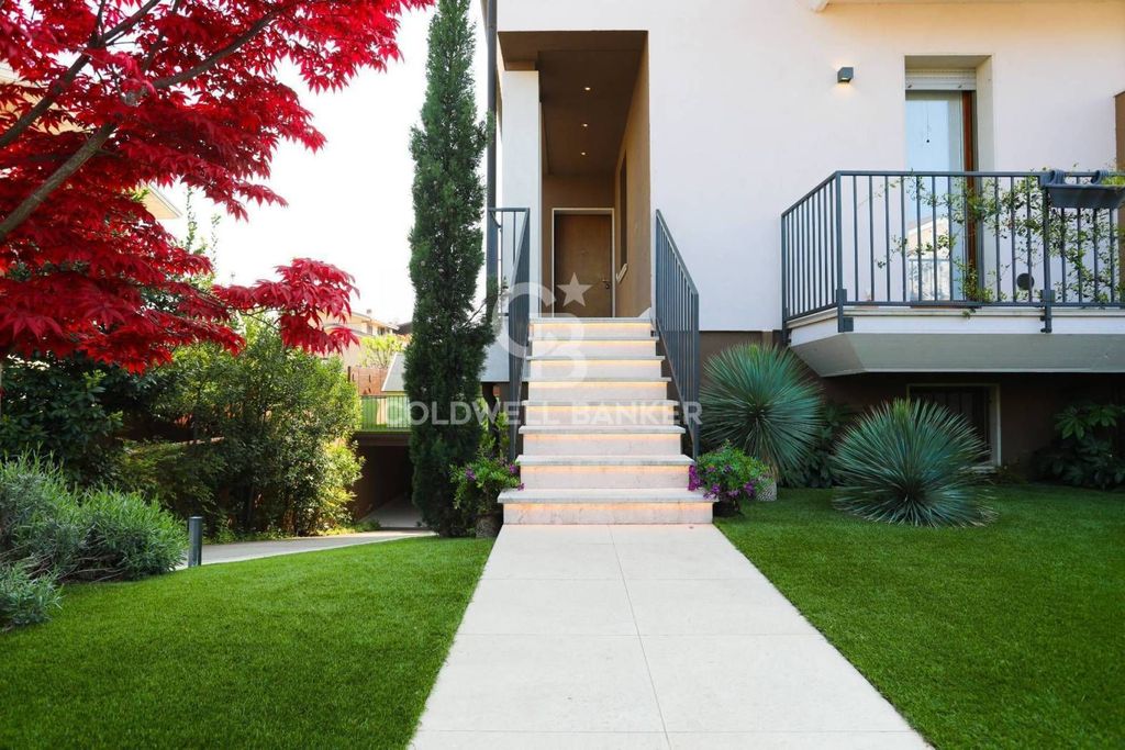 Maison de luxe à vendre à Sirmione, 745 000 €, Photo 3