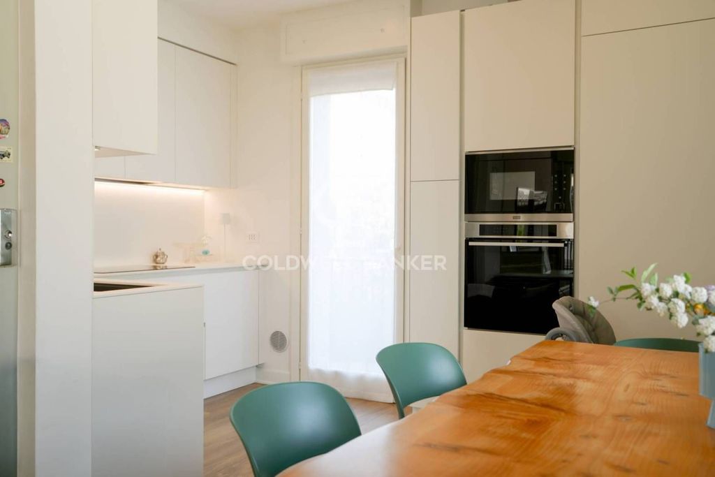 Maison de luxe à vendre à Sirmione, 745 000 €, Photo 7