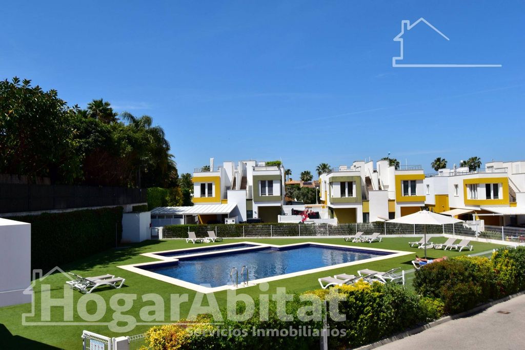 Maison de luxe à vendre à Denia, 675 000 €, Photo 1