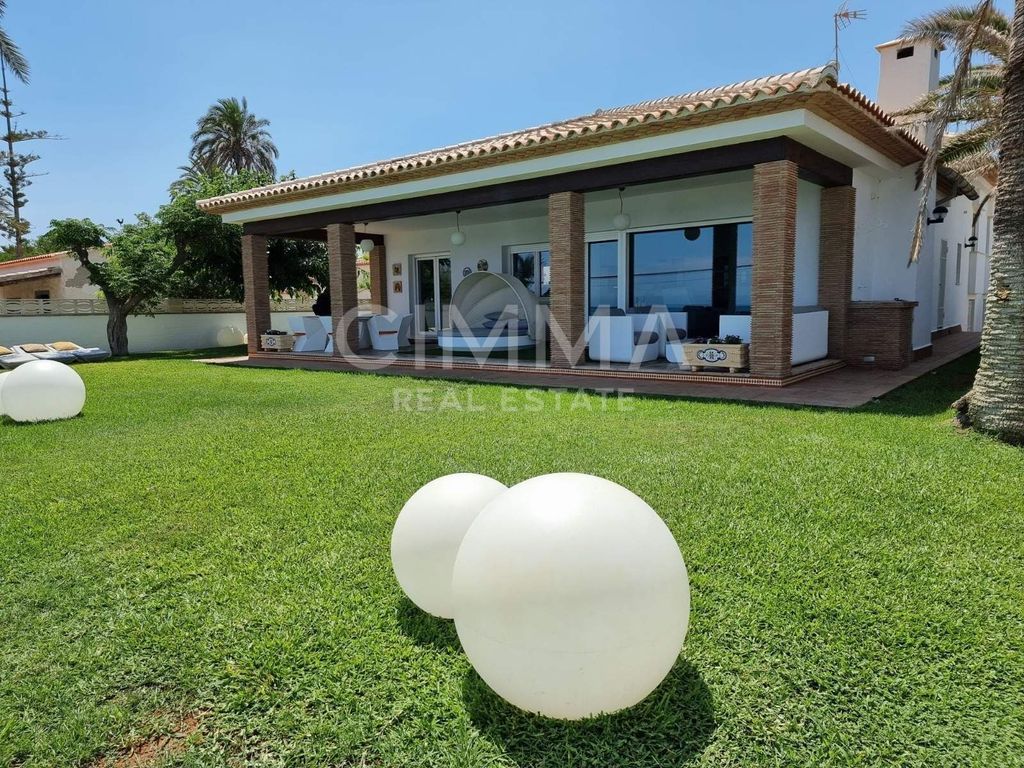 Luxury House for sale in Denia, 1 800 000 €, Photo 1