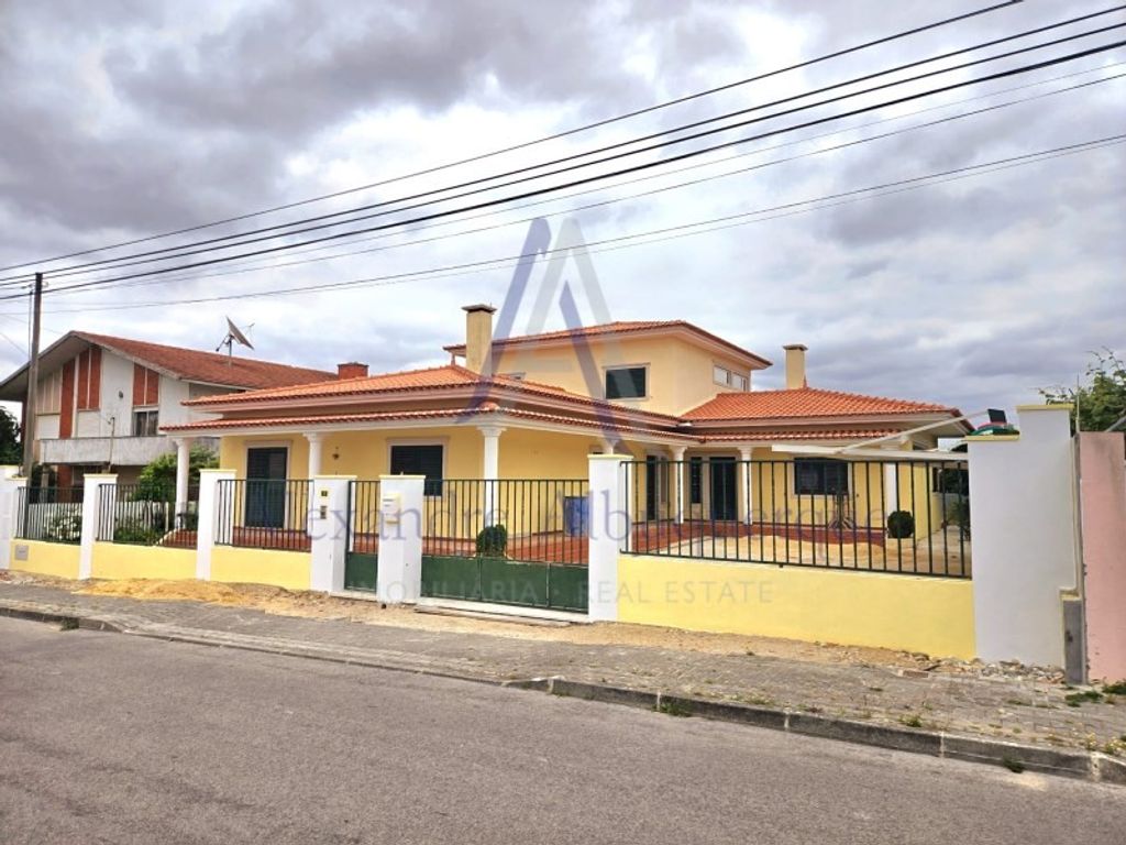 Luxury House for sale in Seixal, 875 000 €, Photo 1